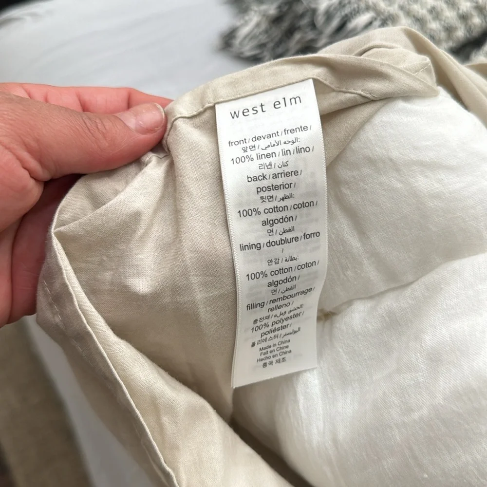 West elm European Flax Linen Tack Stitch Shams set sz 26x26